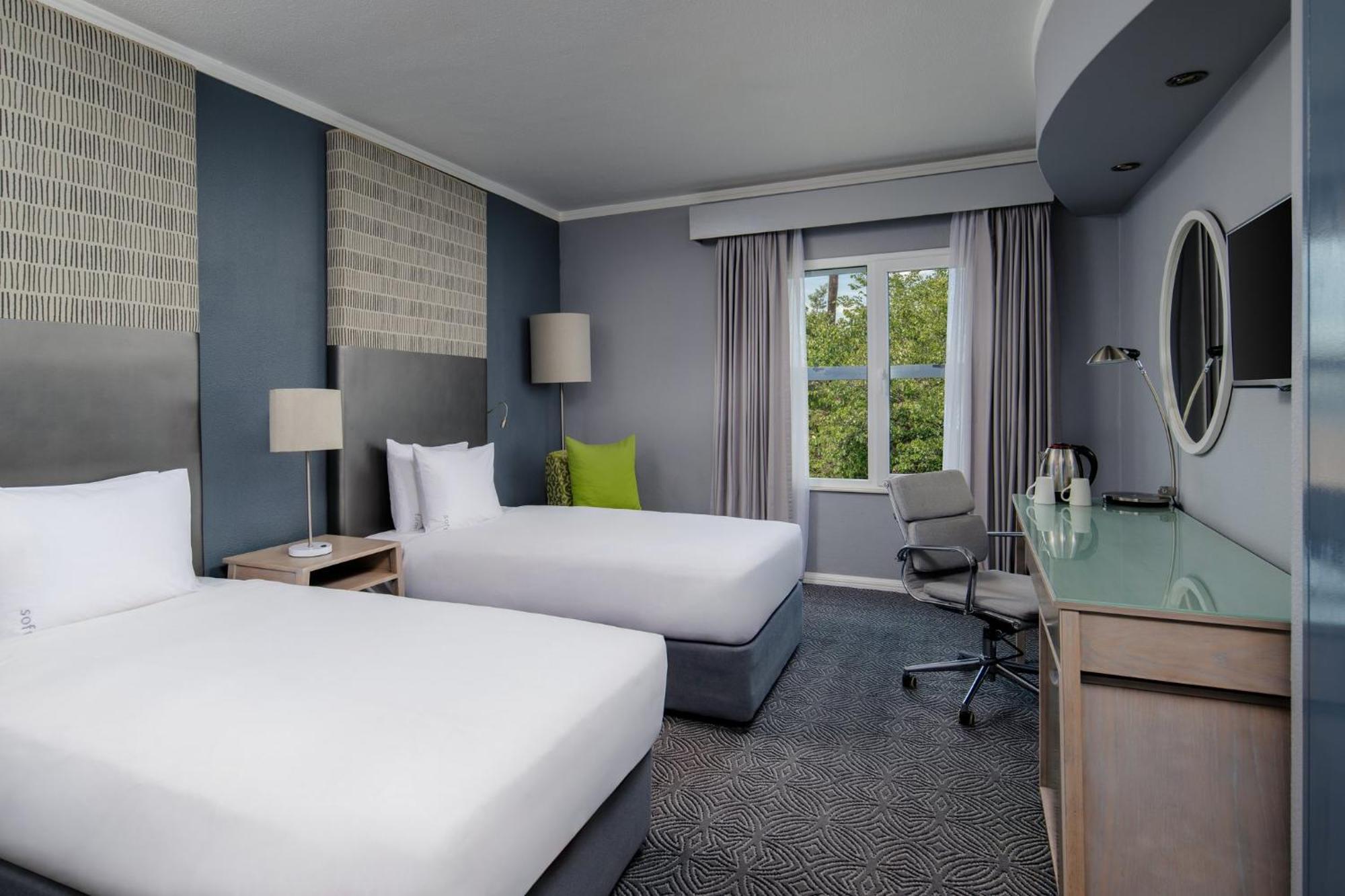 Holiday Inn Johannesburg Airport By Ihg Kempton Park Bagian luar foto