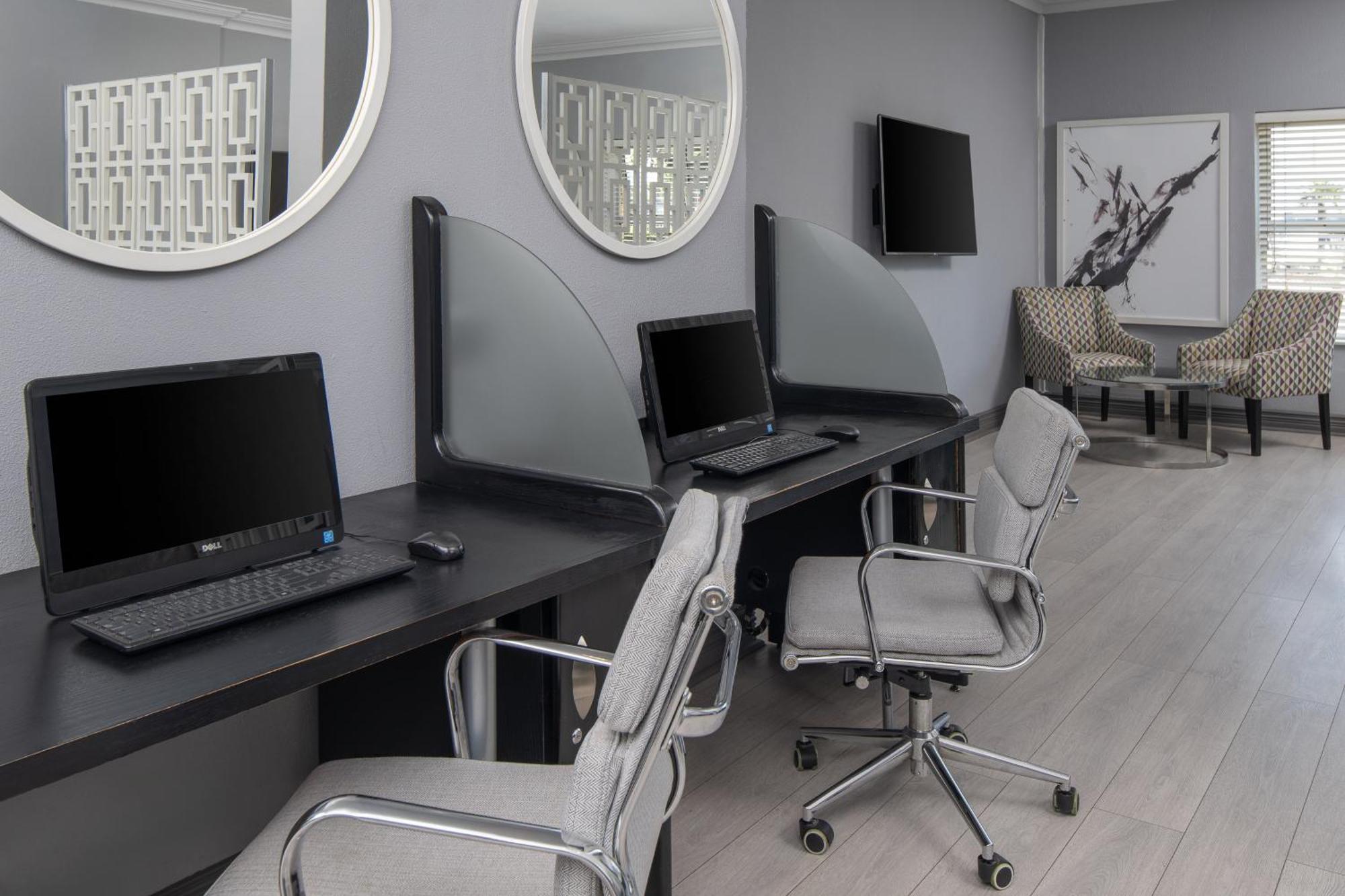 Holiday Inn Johannesburg Airport By Ihg Kempton Park Bagian luar foto